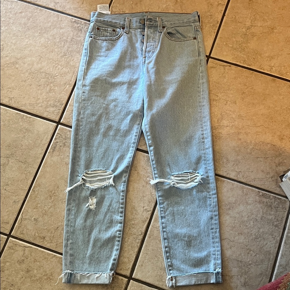Levi’s Trendy Light Blue distressed Jeans